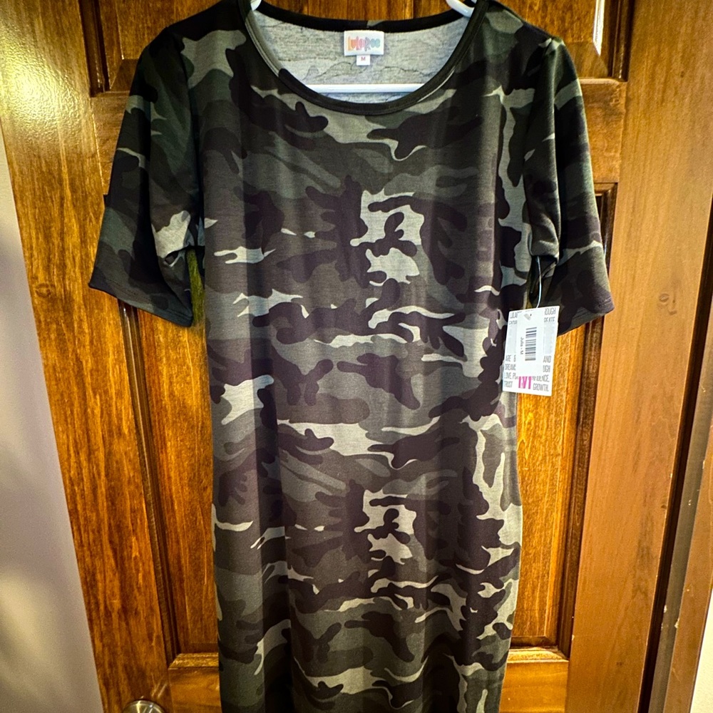 NWT LuLaRoe Julia Green Camo Women’s Medium